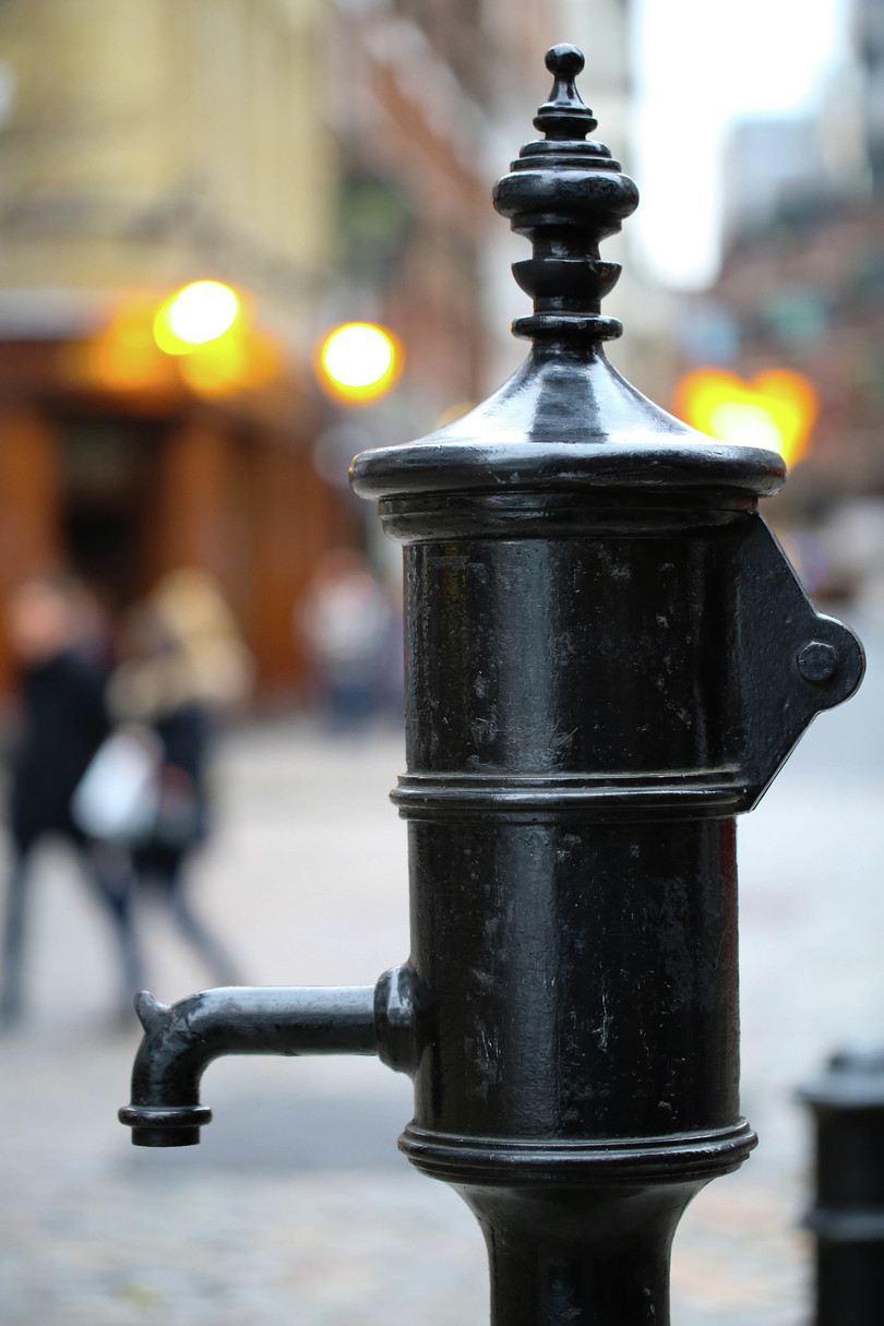 Replica of Broad Street water pump (London), a memorial to John Snow and the cholera deaths in 1854.